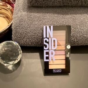 Revlon Colorstay Insider Looks Books Eye Shadow Palette #940 Initiee